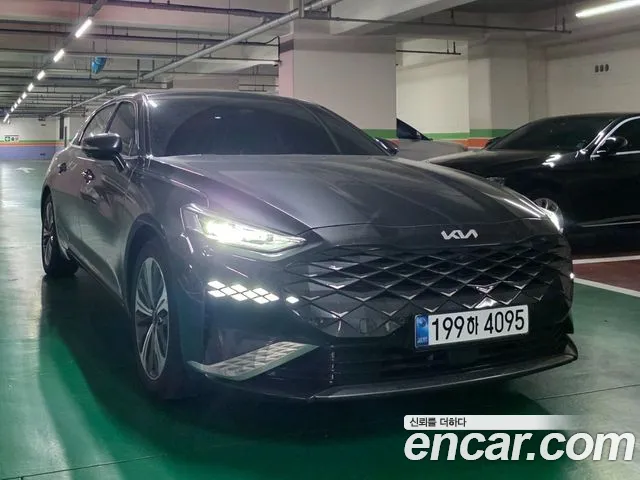 Kia K8 Hybrid Signature