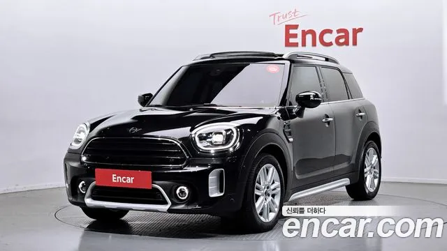MINI Cooper Countryman 2