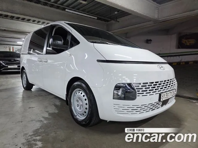 Hyundai Staria 5