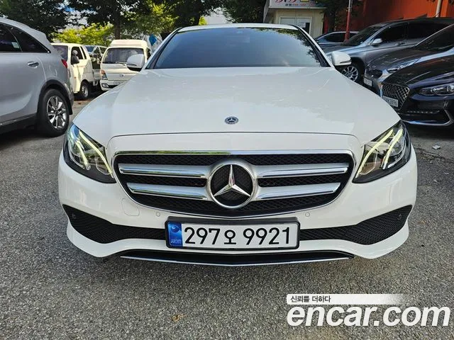 Mercedes-Benz E- W213 E300