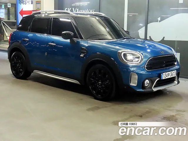 MINI Cooper Countryman 2