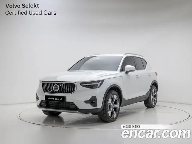 Volvo XC40 B4