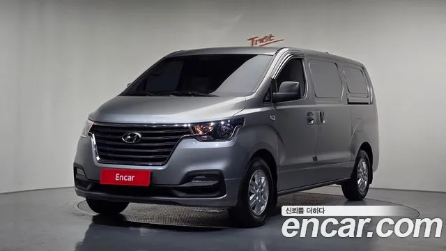 Hyundai The New Grand Starex 3