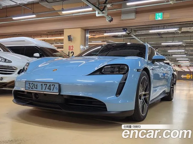 Porsche Taycan 4S