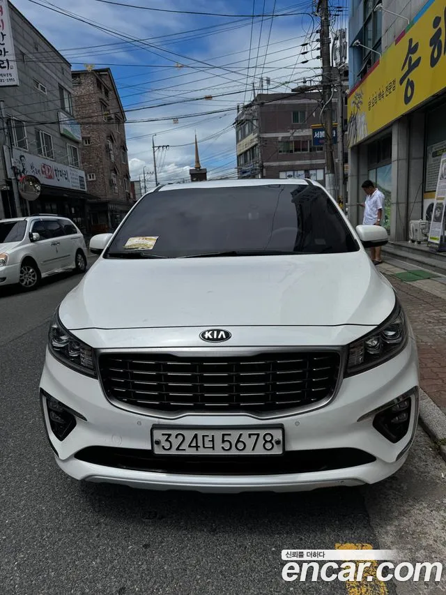 Kia The New Carnival 9 Noblesse