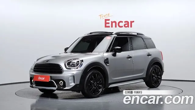 MINI Cooper Countryman 2