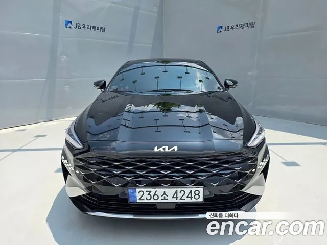 Kia K8 2.5 Gasoline 2WD Signature