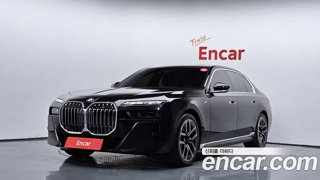 BMW 7 (G70) 740i xDrive M