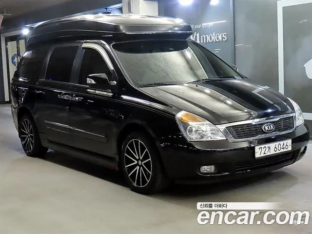 Kia Carnival R Carnival GLX Premium