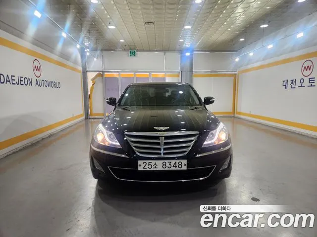 Hyundai Genesis BH330 Base