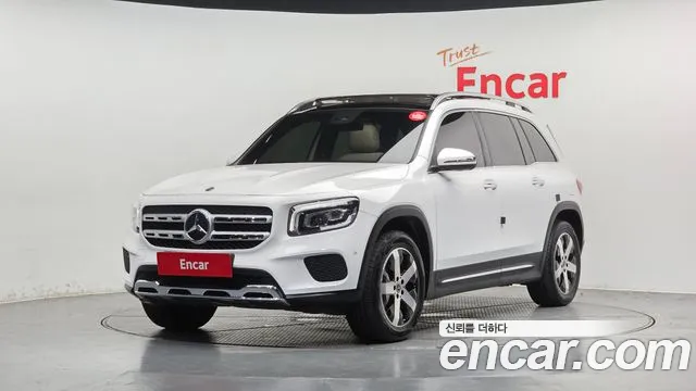 Mercedes-Benz GLB- X247 GLB220
