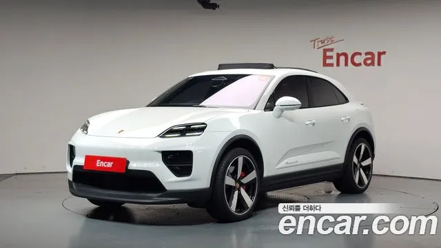 Porsche Macan EV 4S