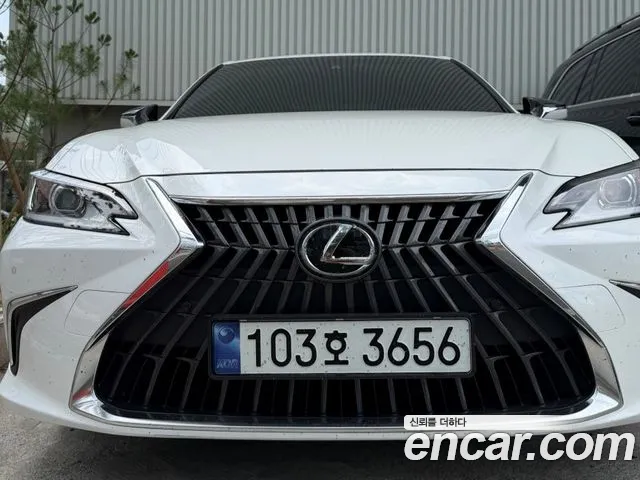 Lexus ES300h 7