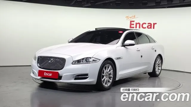 Jaguar All New XJ 2.0 LWB X351
