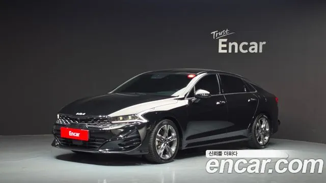 Kia K5 III 2.0 Signature