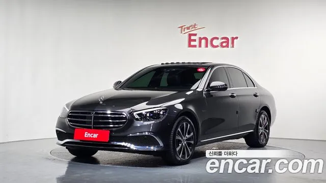 Mercedes-Benz E- W213 E300e 4MATIC Exclusive