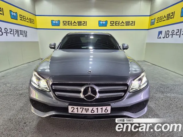 Mercedes-Benz E- W213 E300