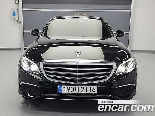 Mercedes-Benz E- W213 E300 4MATIC Exclusive