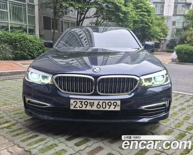 BMW 5 (G30) 520i
