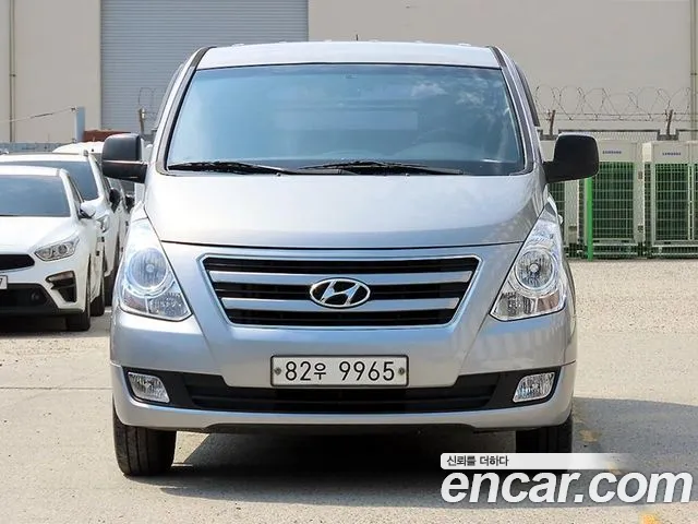 Hyundai Grand Starex 3