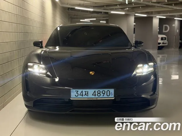 Porsche Taycan 4S