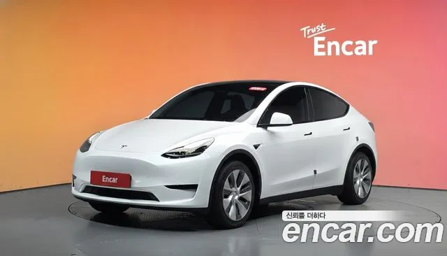 Tesla Y RWD