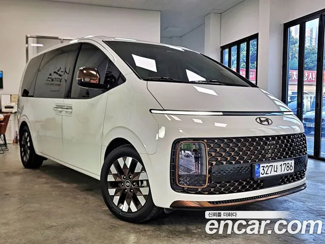 Hyundai Staria 4WD 9 Inspiration