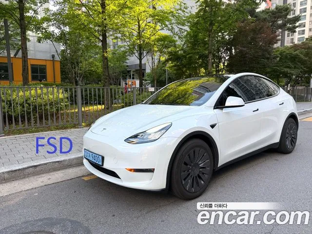 Tesla Y AWD