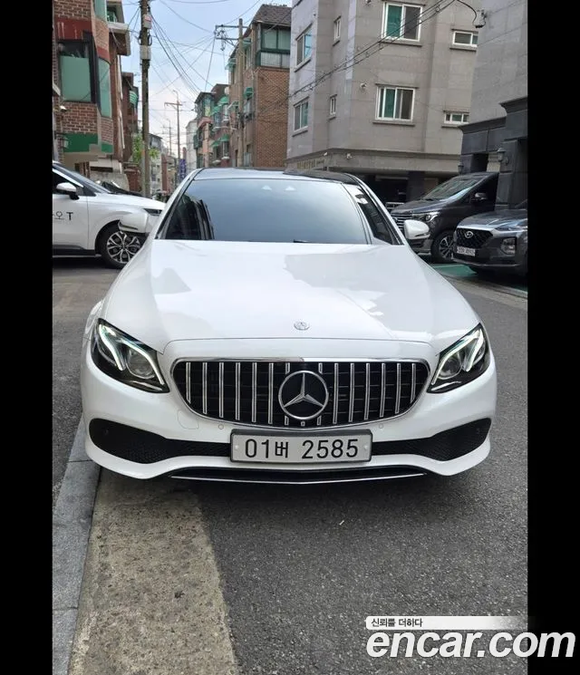 Mercedes-Benz E- W213 E300