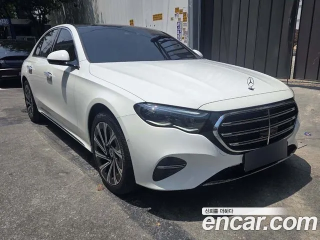 Mercedes-Benz E- W214 E300 4MATIC Exclusive