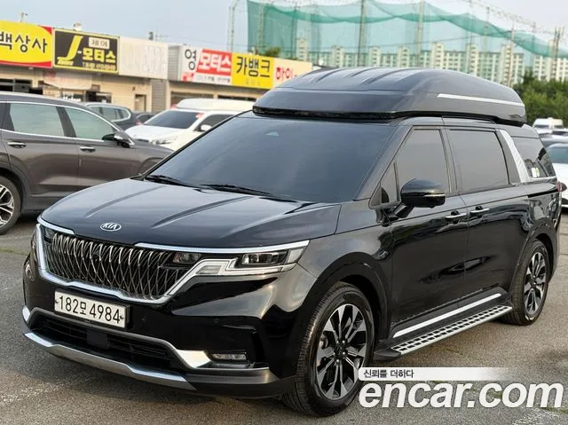 Kia Carnival 4 Gasoline 9