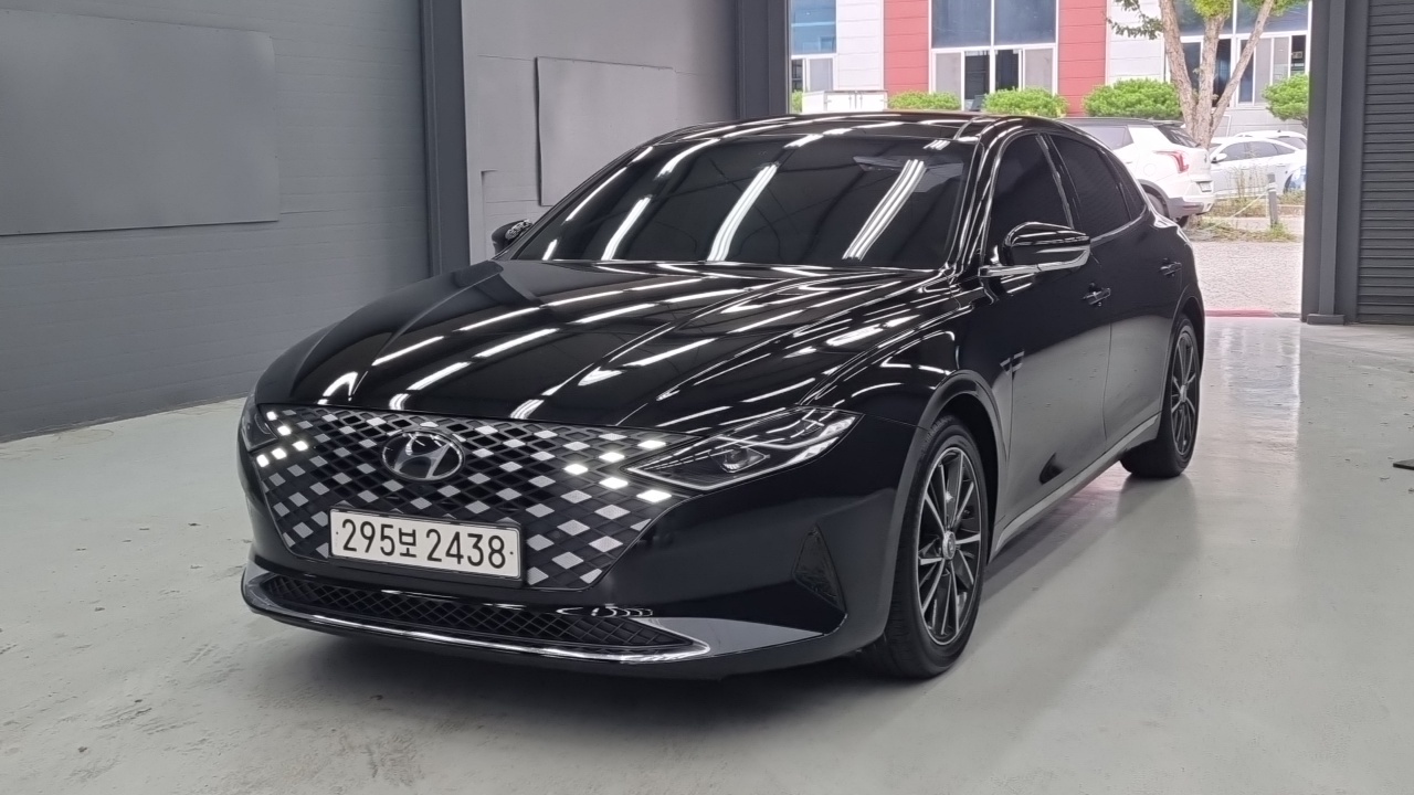Hyundai The New Grandeur IG 2.5