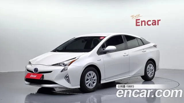 Toyota Prius 4 1.8 E