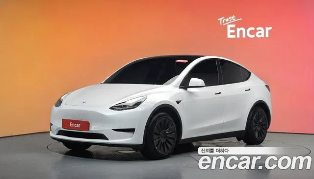 Tesla Y RWD