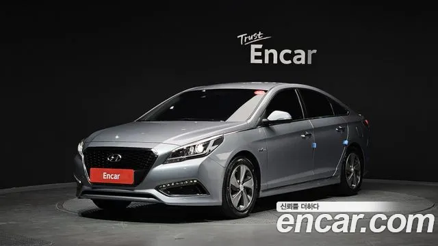 Hyundai LF Sonata Hybrid 2.0 HEV