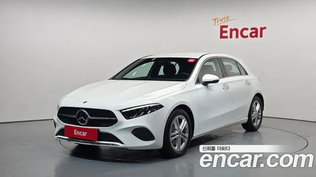 Mercedes-Benz A- W177 A220
