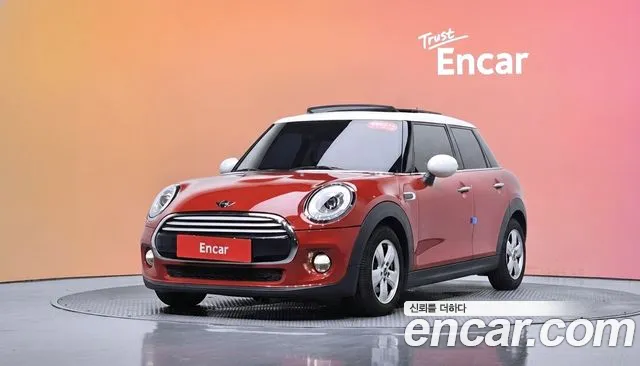 MINI Cooper D 5 Mid 3