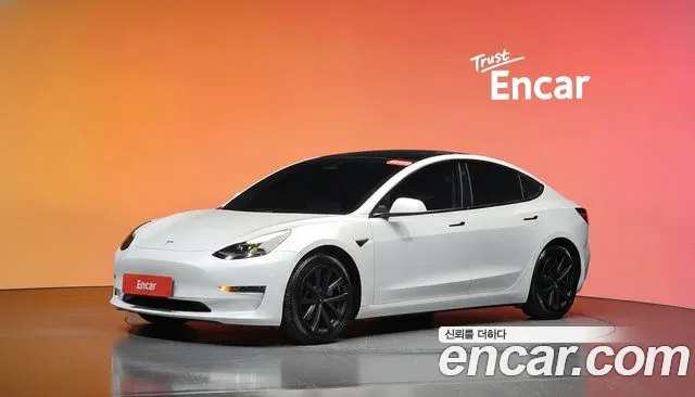 Tesla 3 RWD