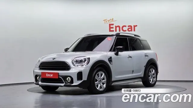 MINI Cooper Countryman 2