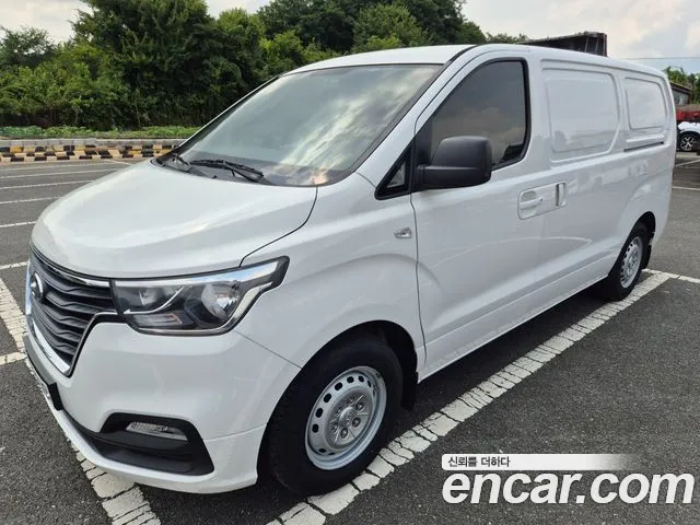 Hyundai The New Grand Starex 3