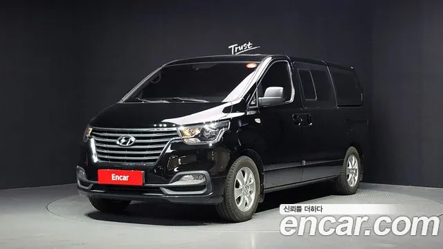 Hyundai The New Grand Starex 12