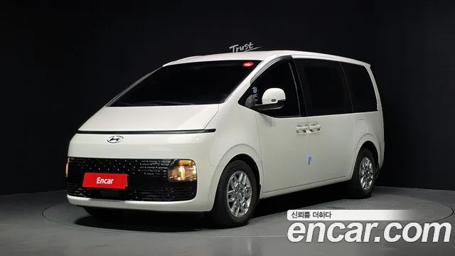 Hyundai Staria 3