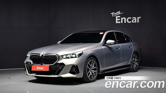BMW 5 (G60) 520i