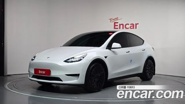 Tesla Y RWD