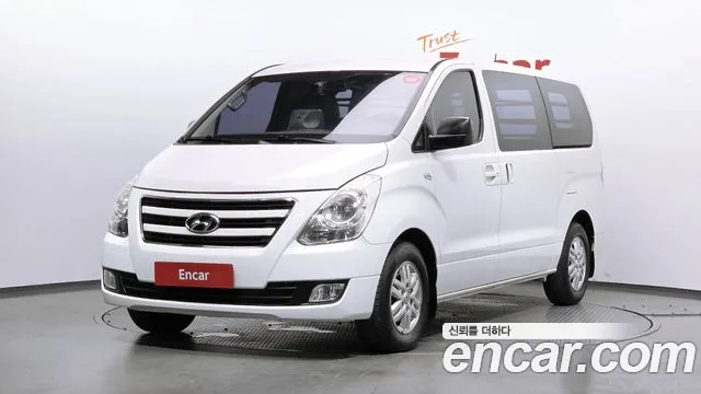 Hyundai Grand Starex 3