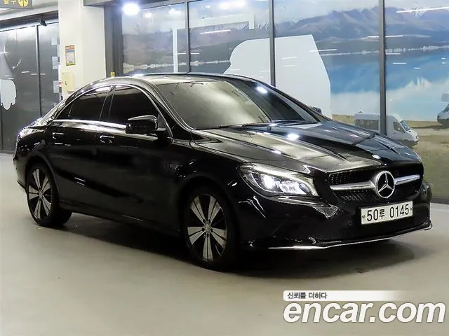 Mercedes-Benz CLA- C117 CLA250 4MATIC
