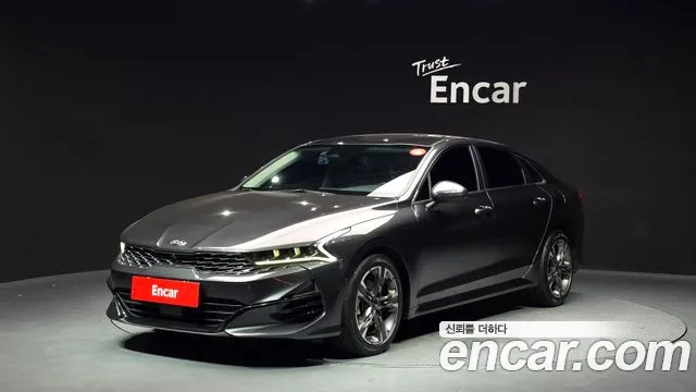 Kia K5 III 2.0 Signature