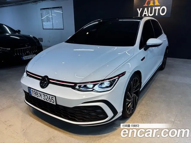 Volkswagen Golf 8 2.0 GTI