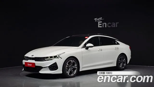 Kia K5 III 2.0 Signature
