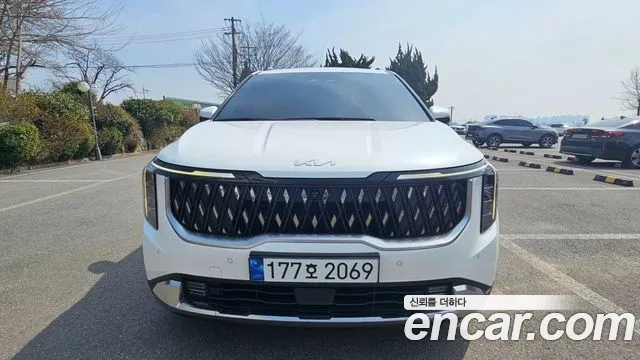 Kia Carnival 4 Gasoline 9 Signature